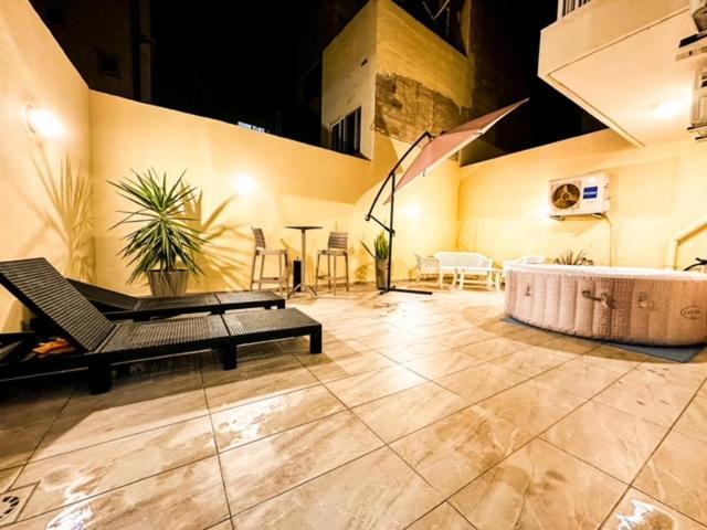 Sliema Jacuzzi Flat Διαμέρισμα Εξωτερικό φωτογραφία